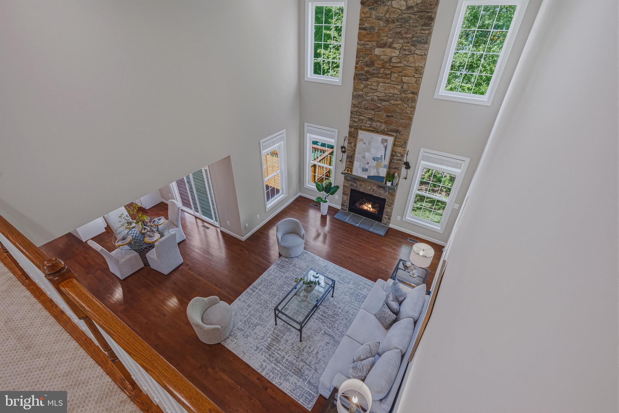 HILLSIDE MANOR - Residential