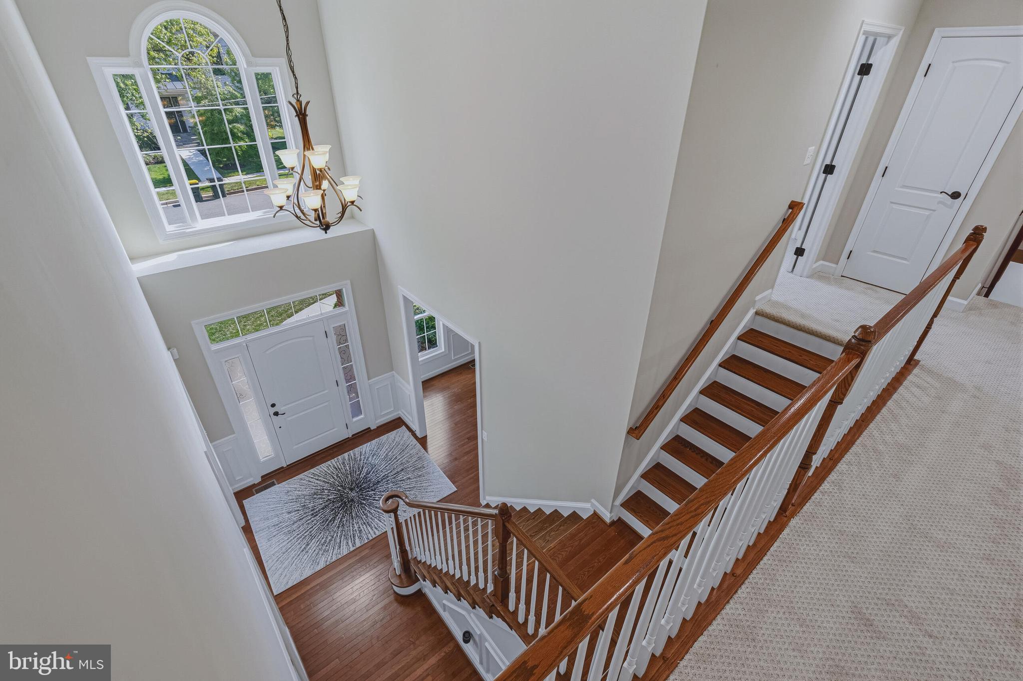HILLSIDE MANOR - Residential