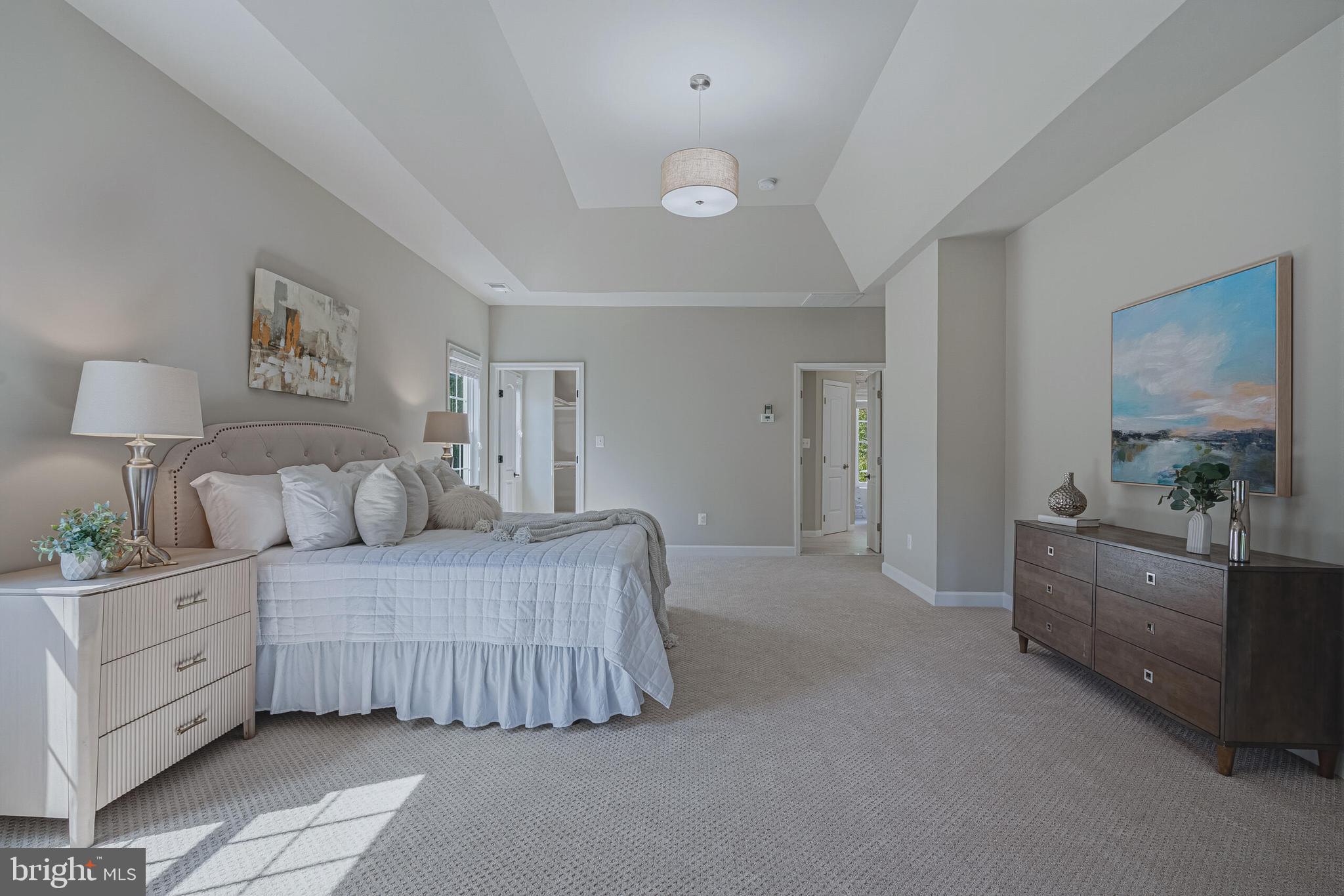 HILLSIDE MANOR - Residential