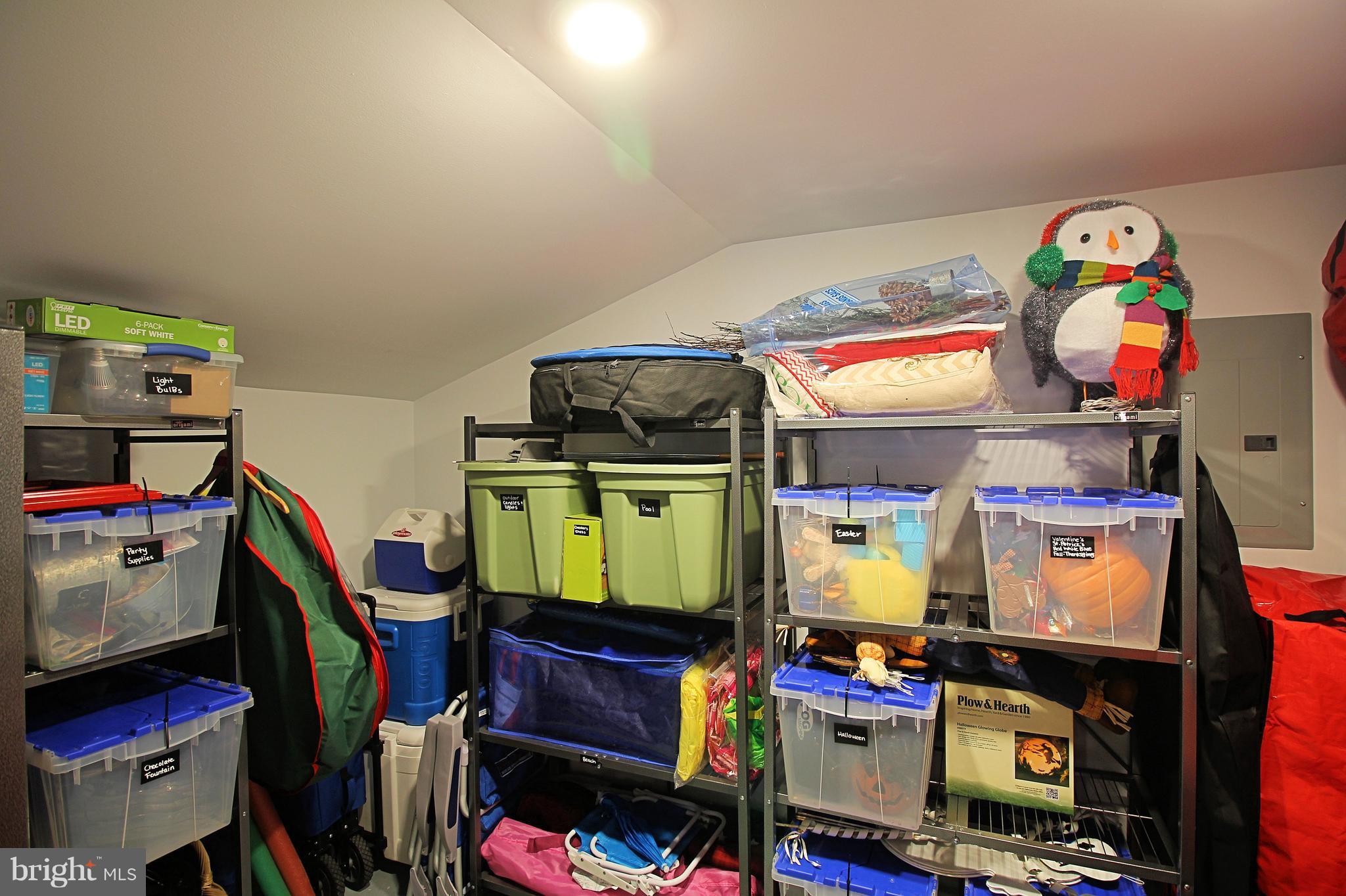 RIVER MEADOWS - Residential