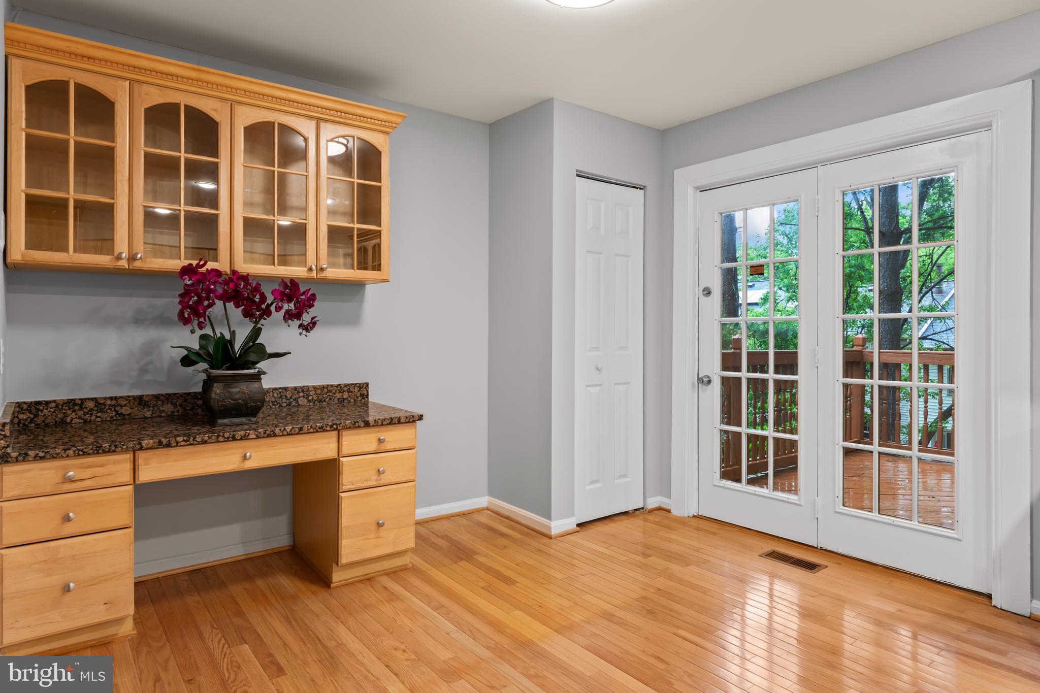 CROWNLEIGH - Residential