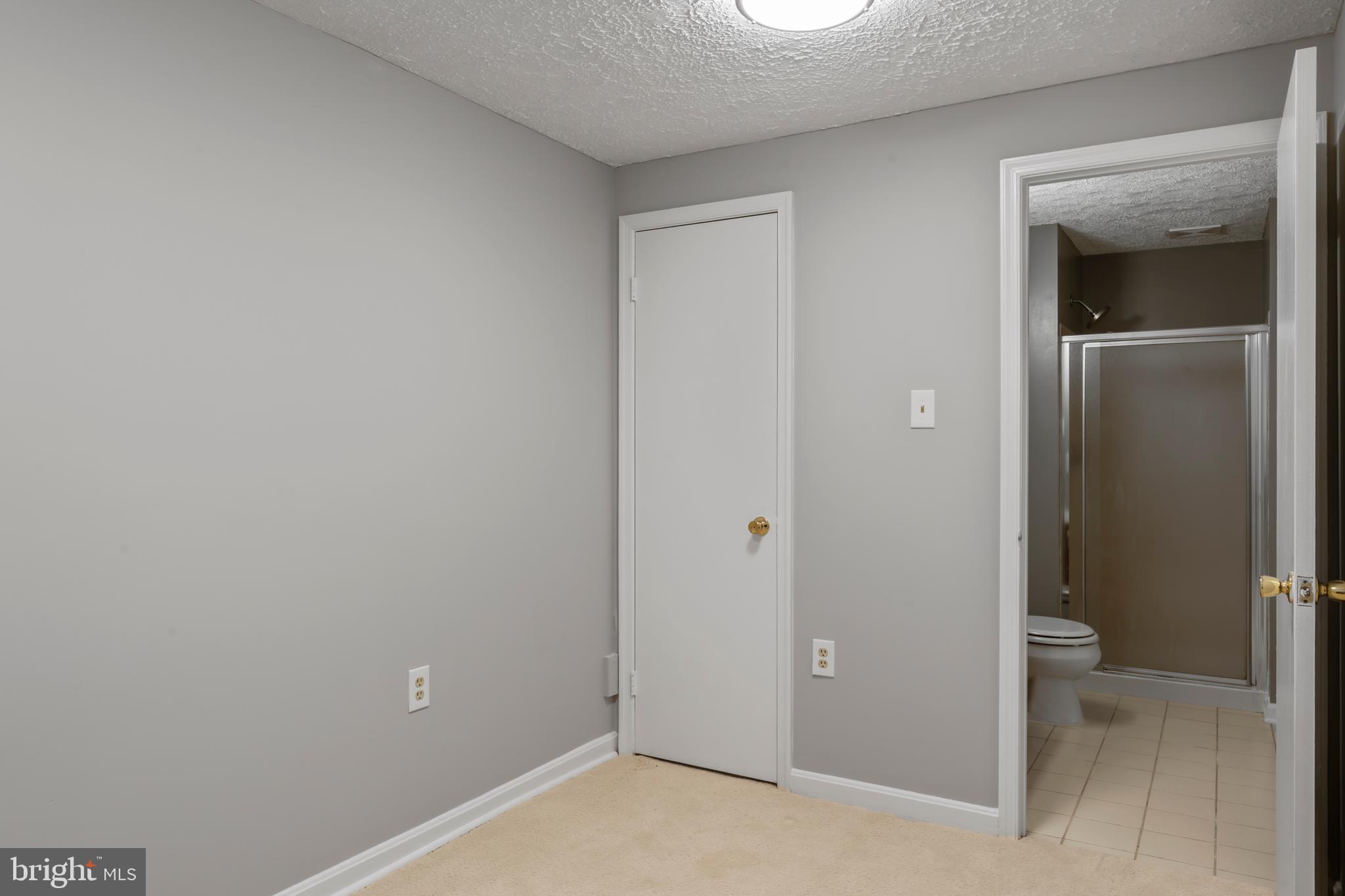 CROWNLEIGH - Residential