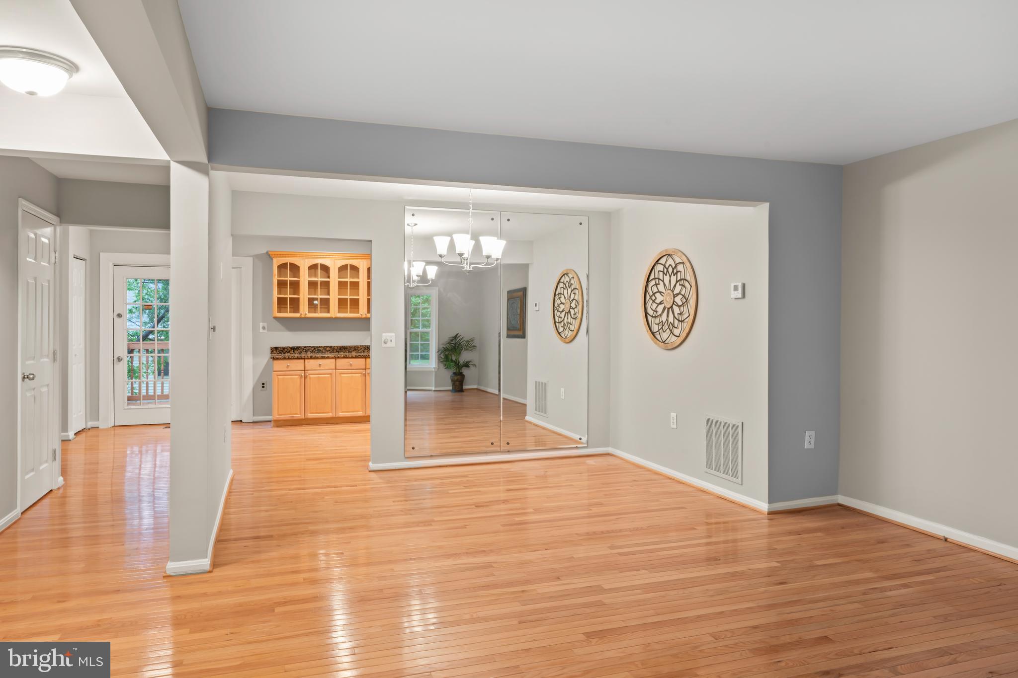 CROWNLEIGH - Residential