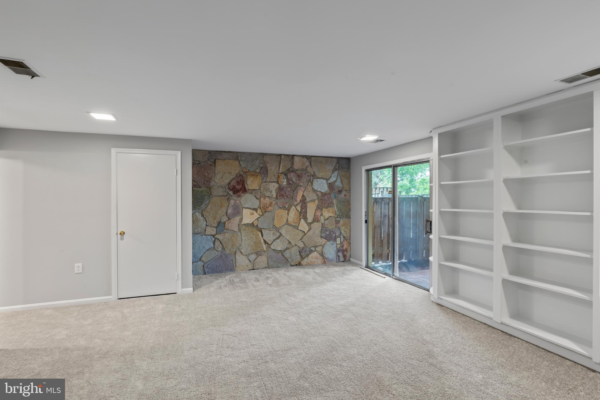 CROWNLEIGH - Residential