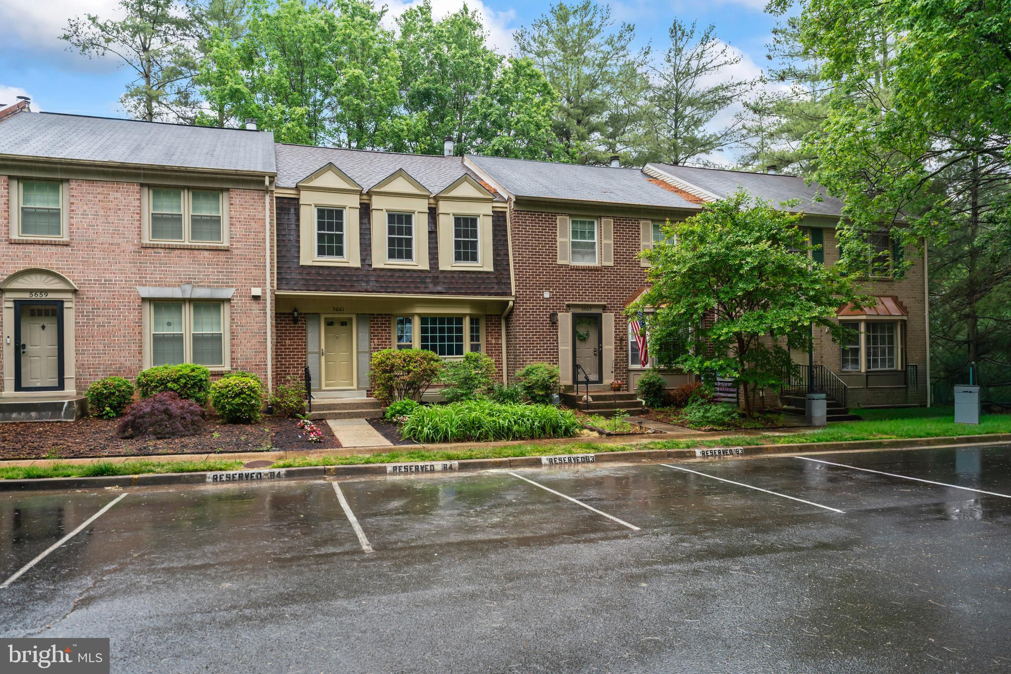 CROWNLEIGH - Residential