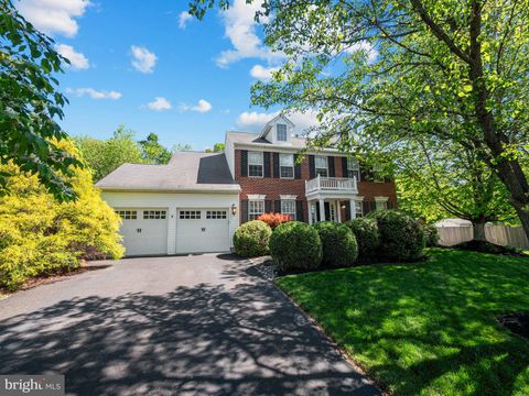 137 BUTTERCUP BOULEVARD WARRINGTON PA 18976