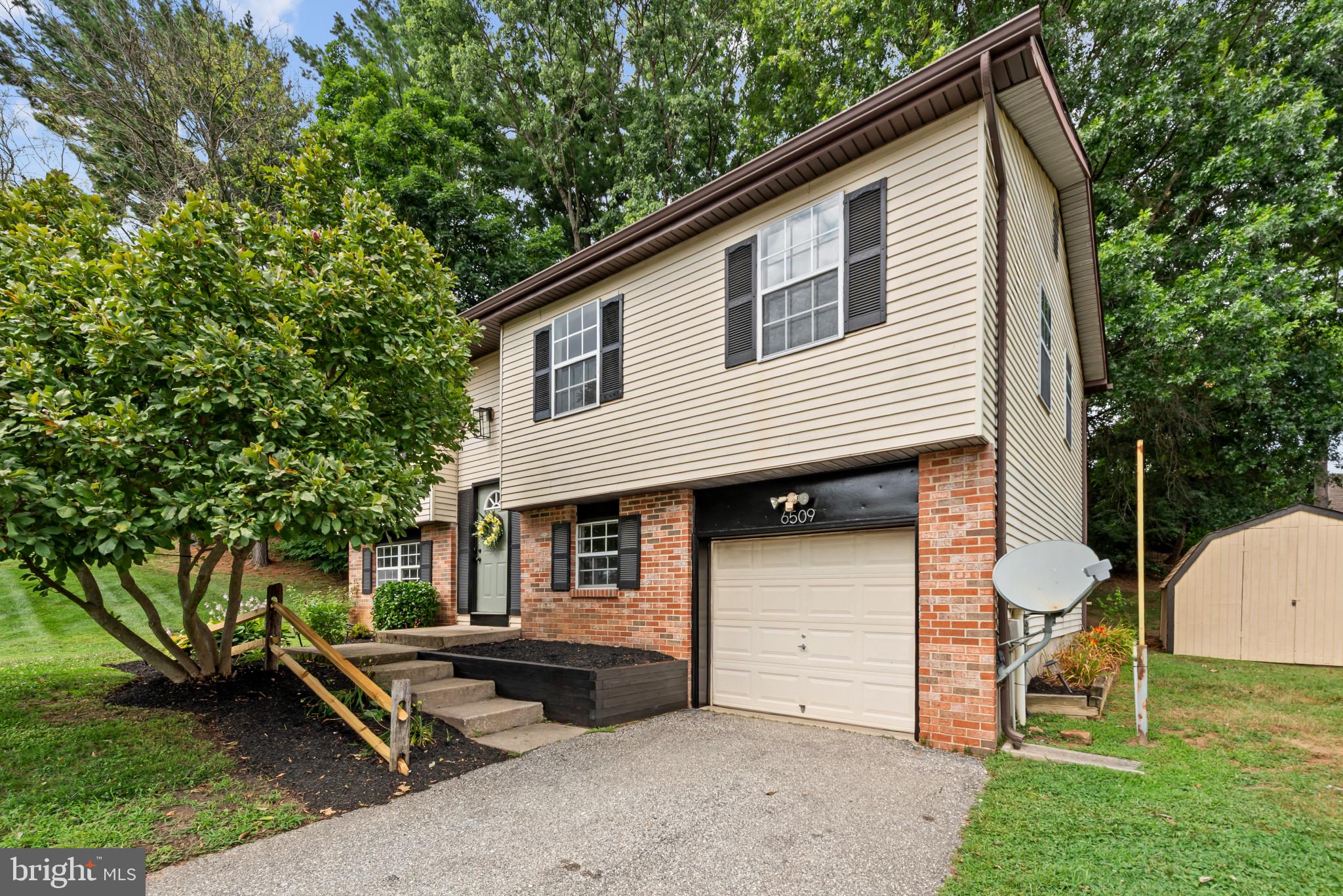 6509 W HEMLOCK DRIVE
