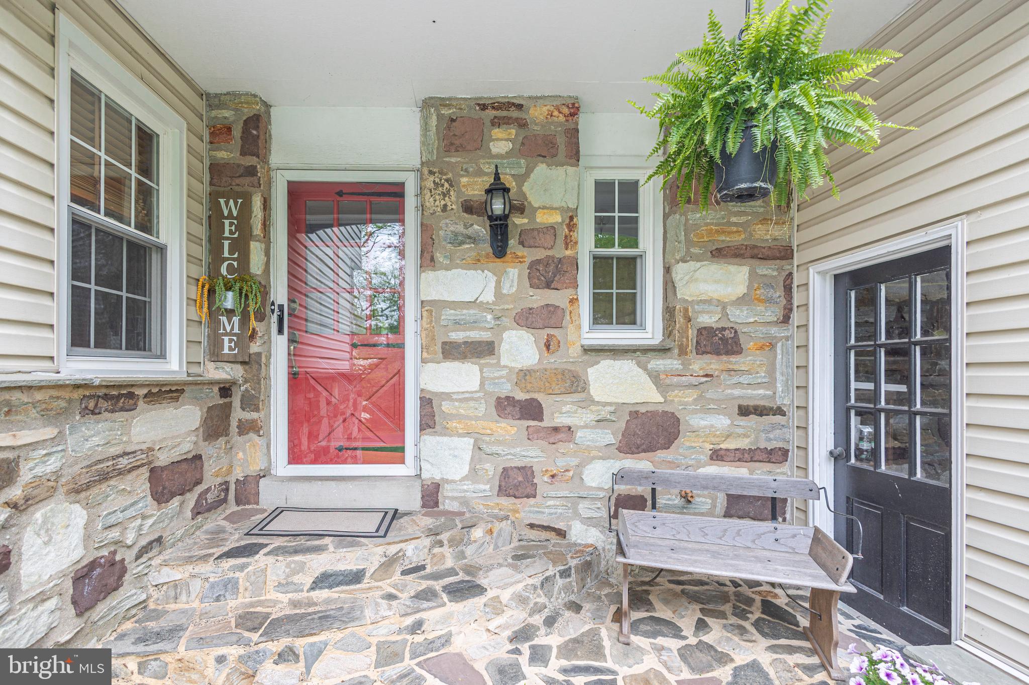 PEBBLE HILL - Residential