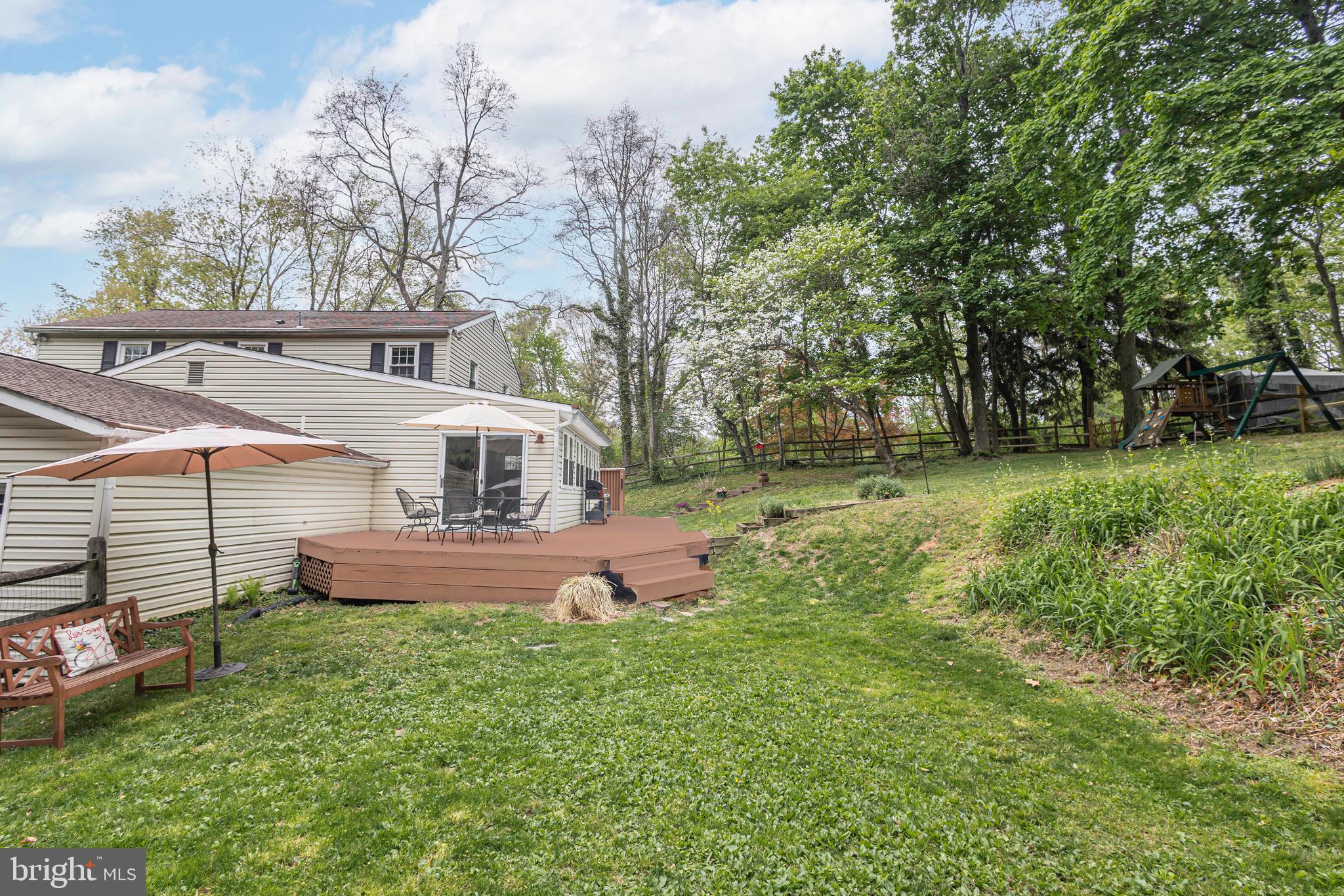 PEBBLE HILL - Residential