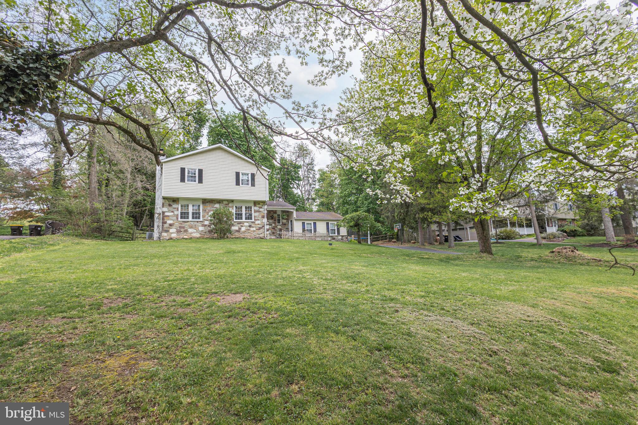 PEBBLE HILL - Residential