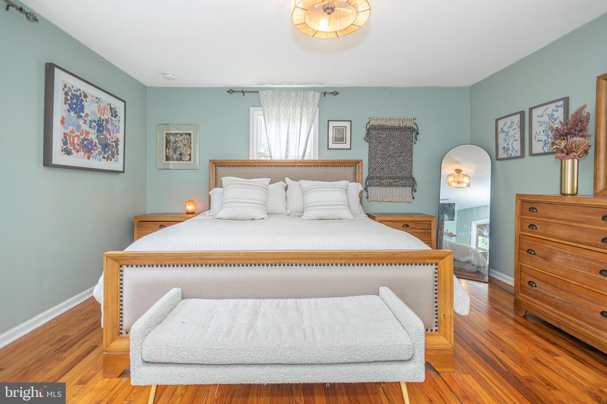 PEBBLE HILL - Residential