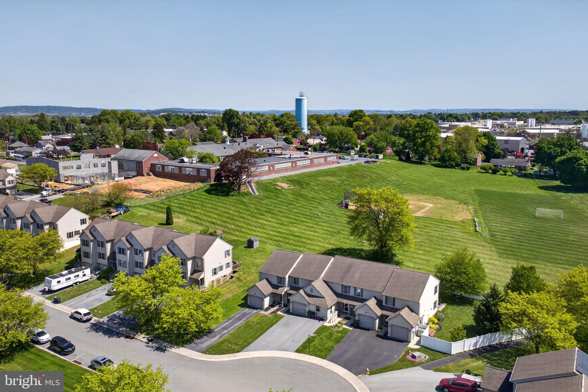 COUNTRY VILLAGE - Residential