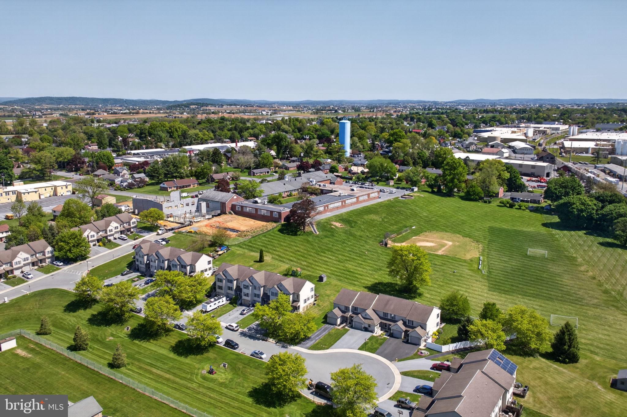COUNTRY VILLAGE - Residential