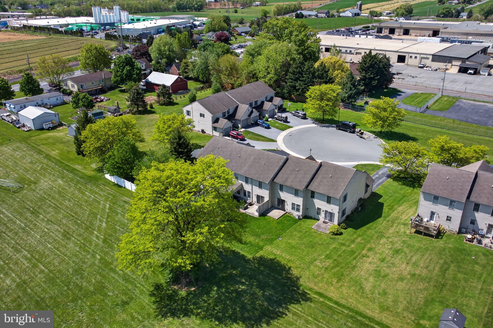 COUNTRY VILLAGE - Residential