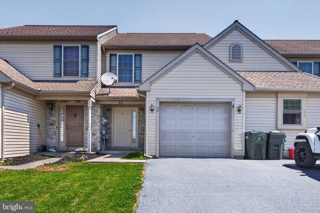Photo of 53 Chickadee Circle, LEOLA, PA 17540 (MLS # PALA2087502)