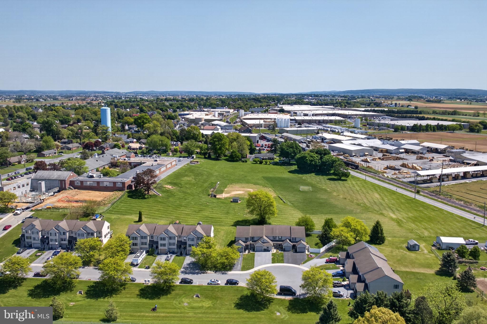 COUNTRY VILLAGE - Residential