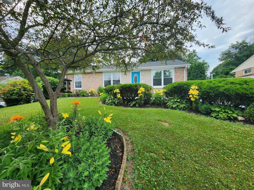 Photo of 608 Bermuda Road, Lancaster, PA 17603 (MLS # PALA2052848)