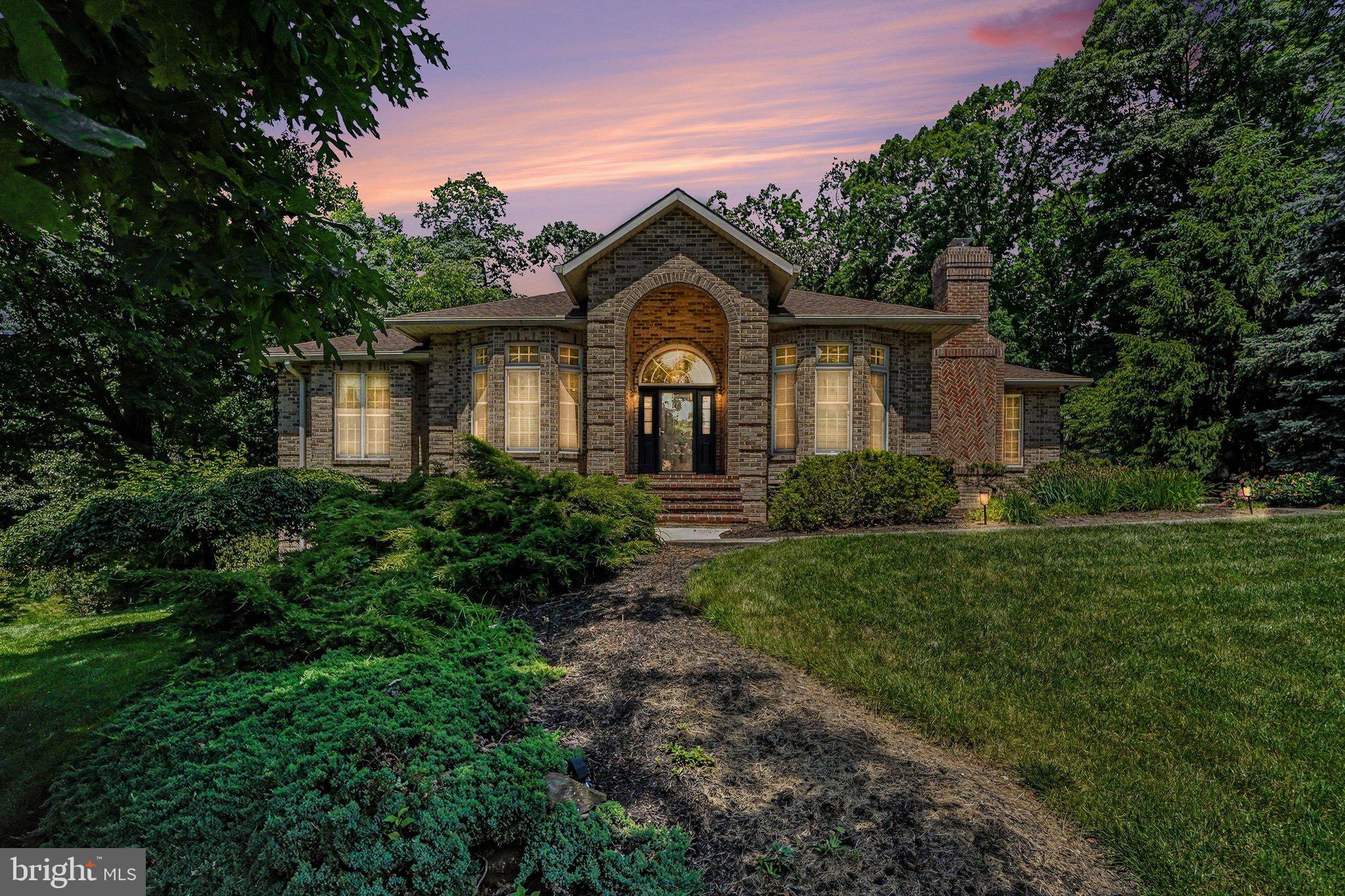 1905 CHRISTOPHER PLACE