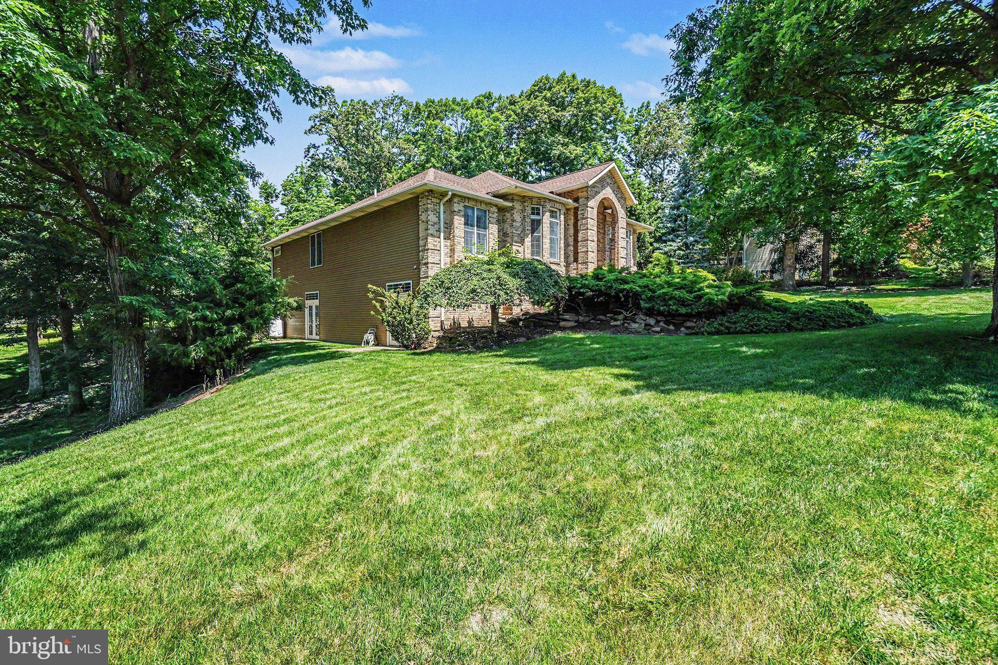 1905 CHRISTOPHER PLACE