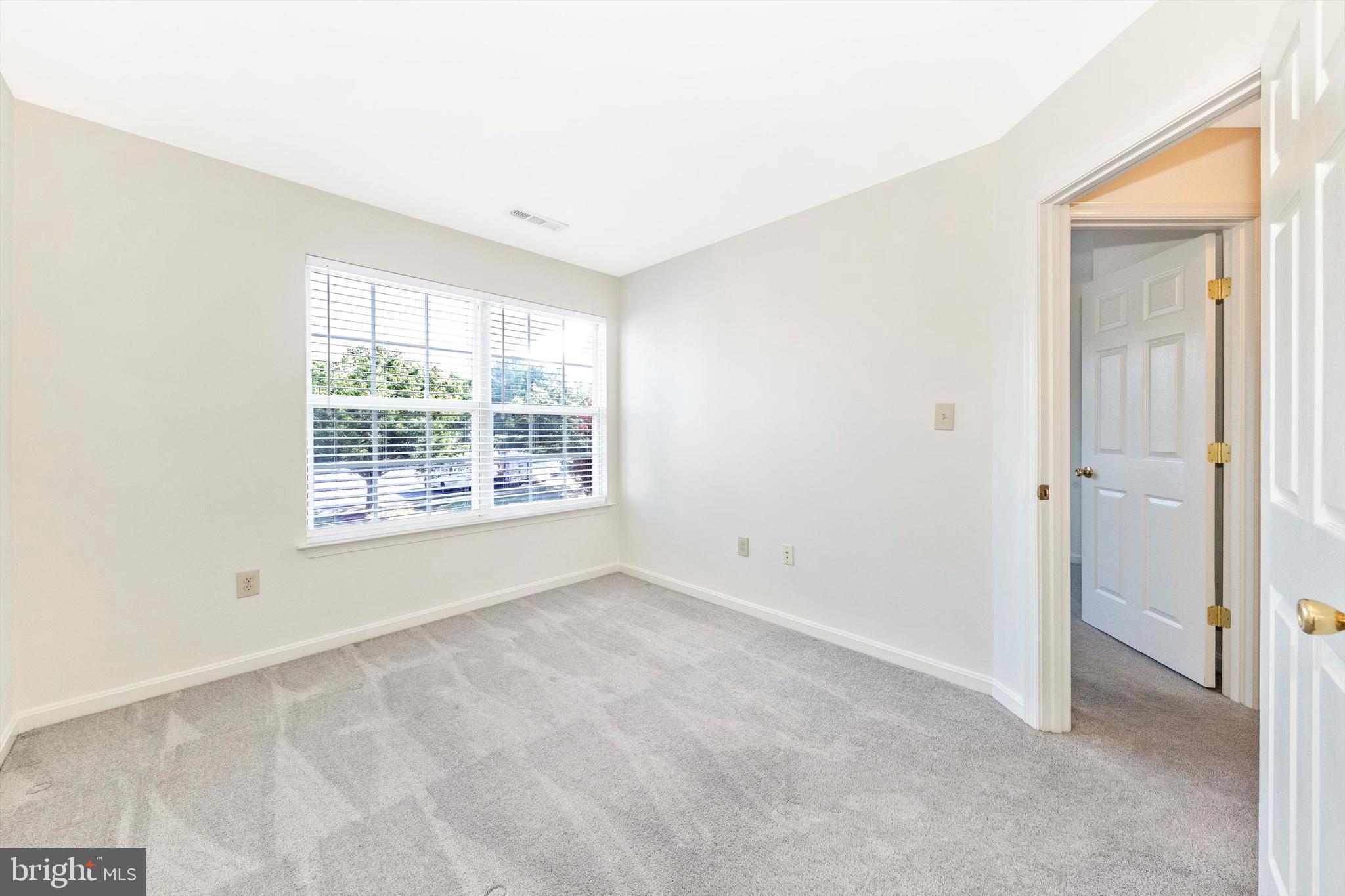 SPRING RIDGE - Residential