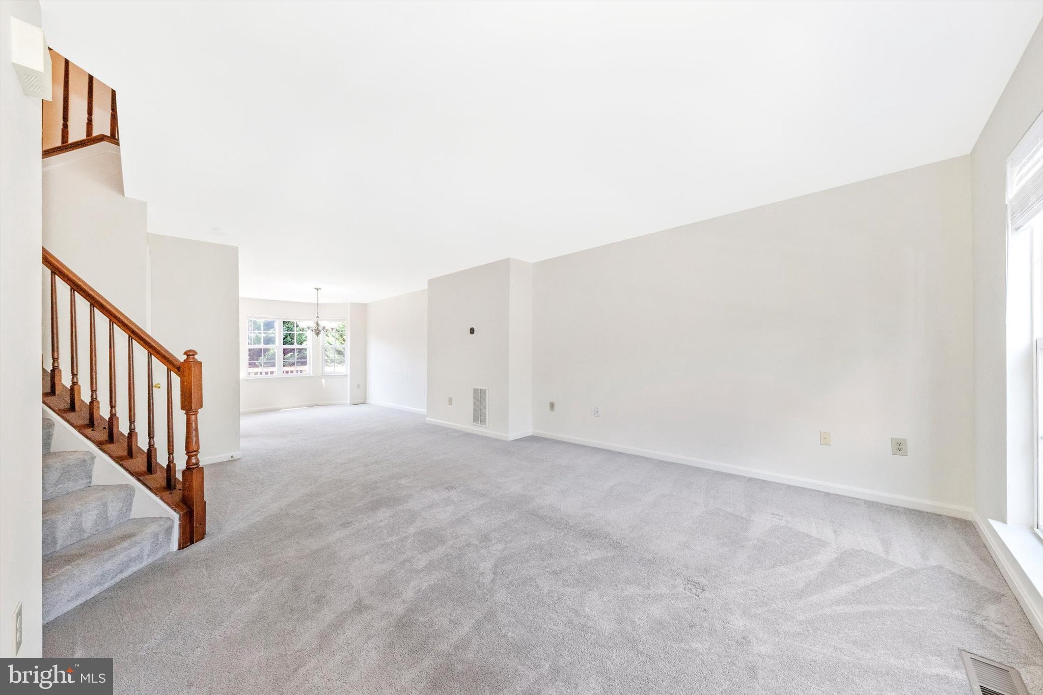 9114 RIDGEFIELD LANE