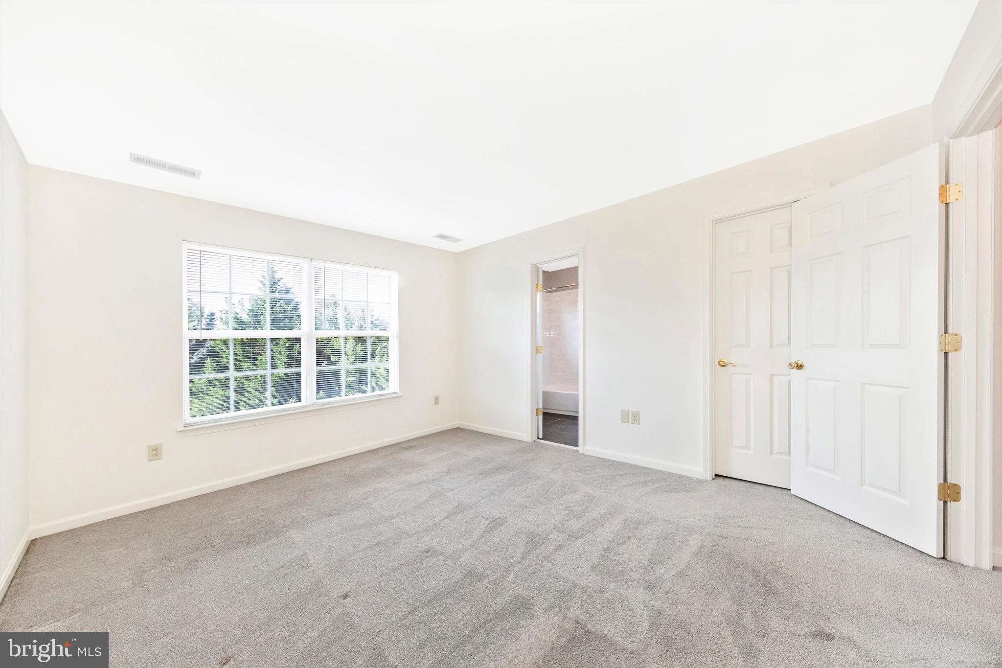 SPRING RIDGE - Residential