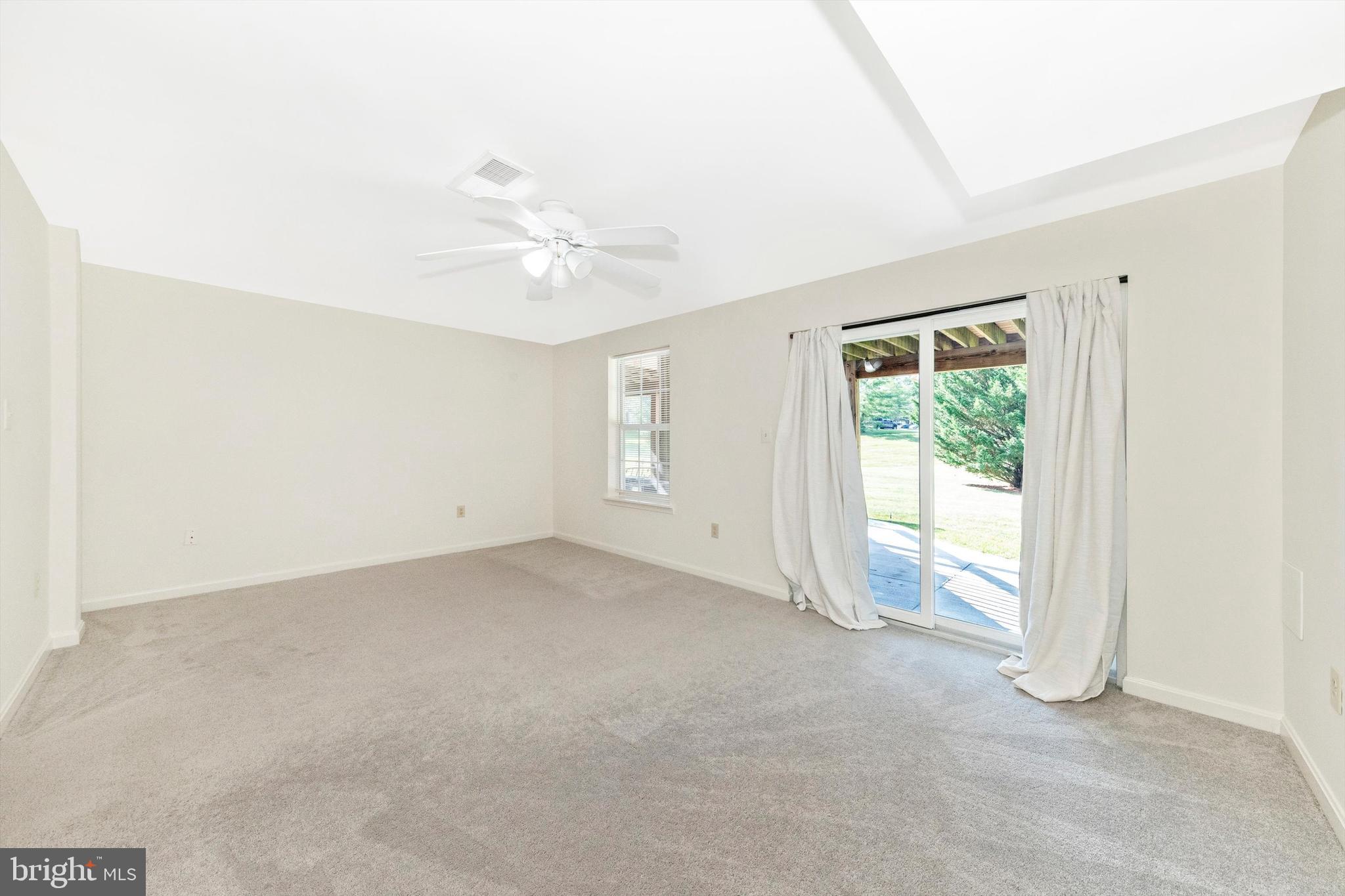 SPRING RIDGE - Residential