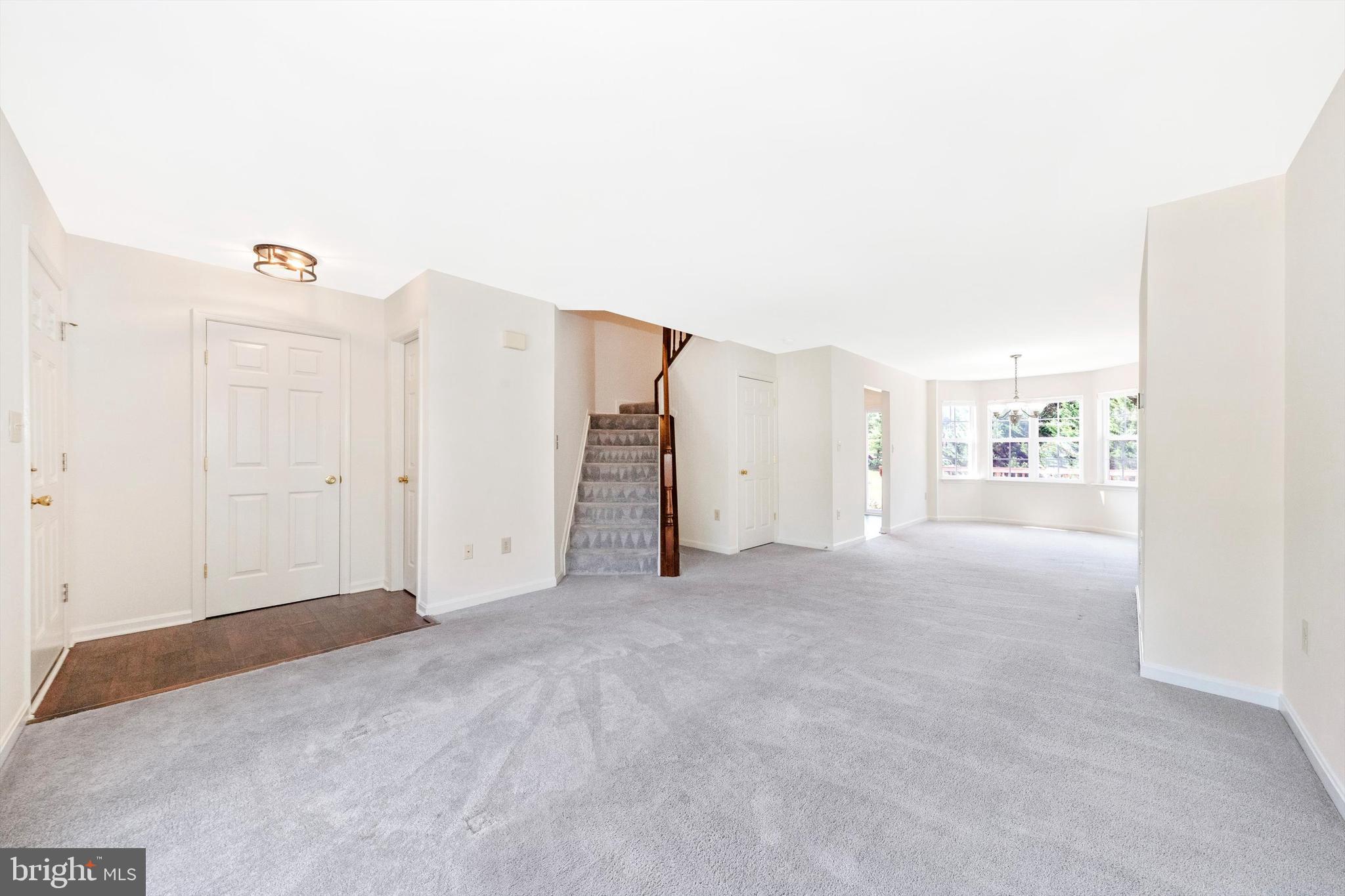 9114 RIDGEFIELD LANE