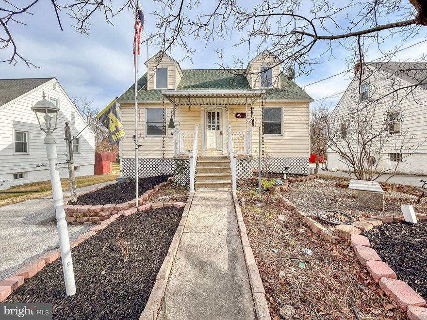 Online auction to be conducted on Auctioneers website! Online Auction Only! Bidding begins Thursday, February 15th, &  ends Tuesday, February 20, 2024 at 11:30 AM.  Fully updated cape cod style home with 4 bedrooms and 2 full bathrooms. The home sits on a 0.34+/- acre lot.   Main level features a living room, dining room, kitchen, 1 bedroom and 1 full bathroom. Upper level contains 2 bedrooms. 
Lower level is fully finished with large recreation area, 1 bedrooms 1 full bathroom, laundry room and ample storage. Additional features include: Hardwood floors throughout - Upgraded kitchen counter-tops with stainless steel appliances - Well Landscaped backyard - Paved driveway AND 2 car attached garage