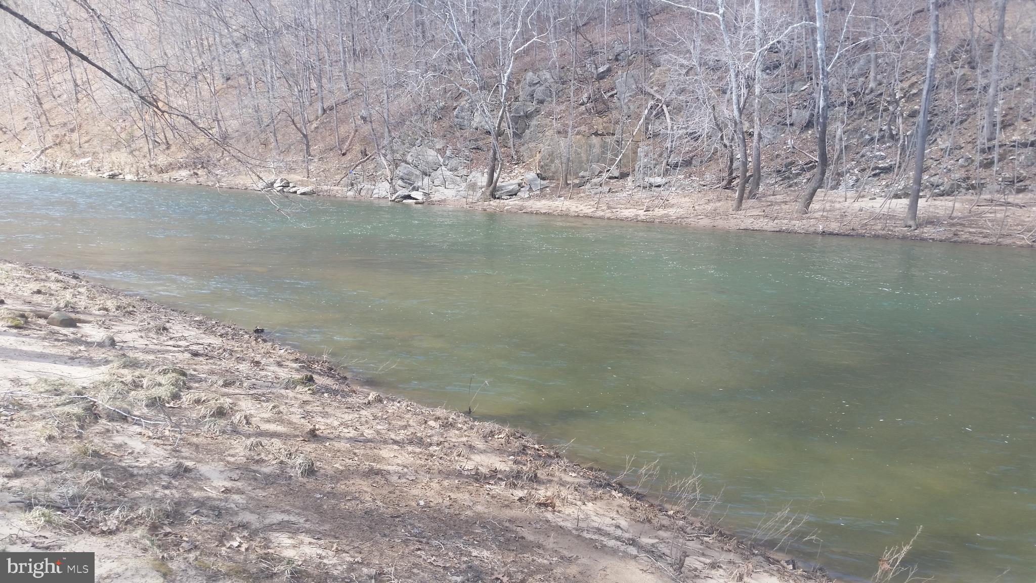 ROUSE MOUNTAIN - Land