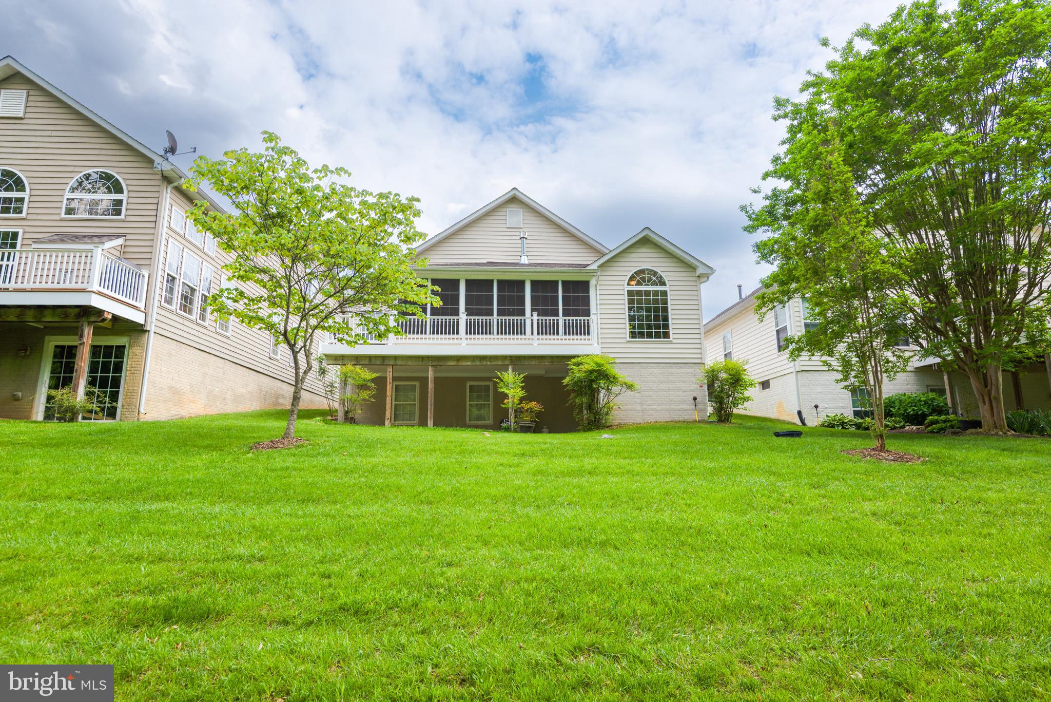 SYMPHONY VILLAGE AT CENTREVILLE - Residential