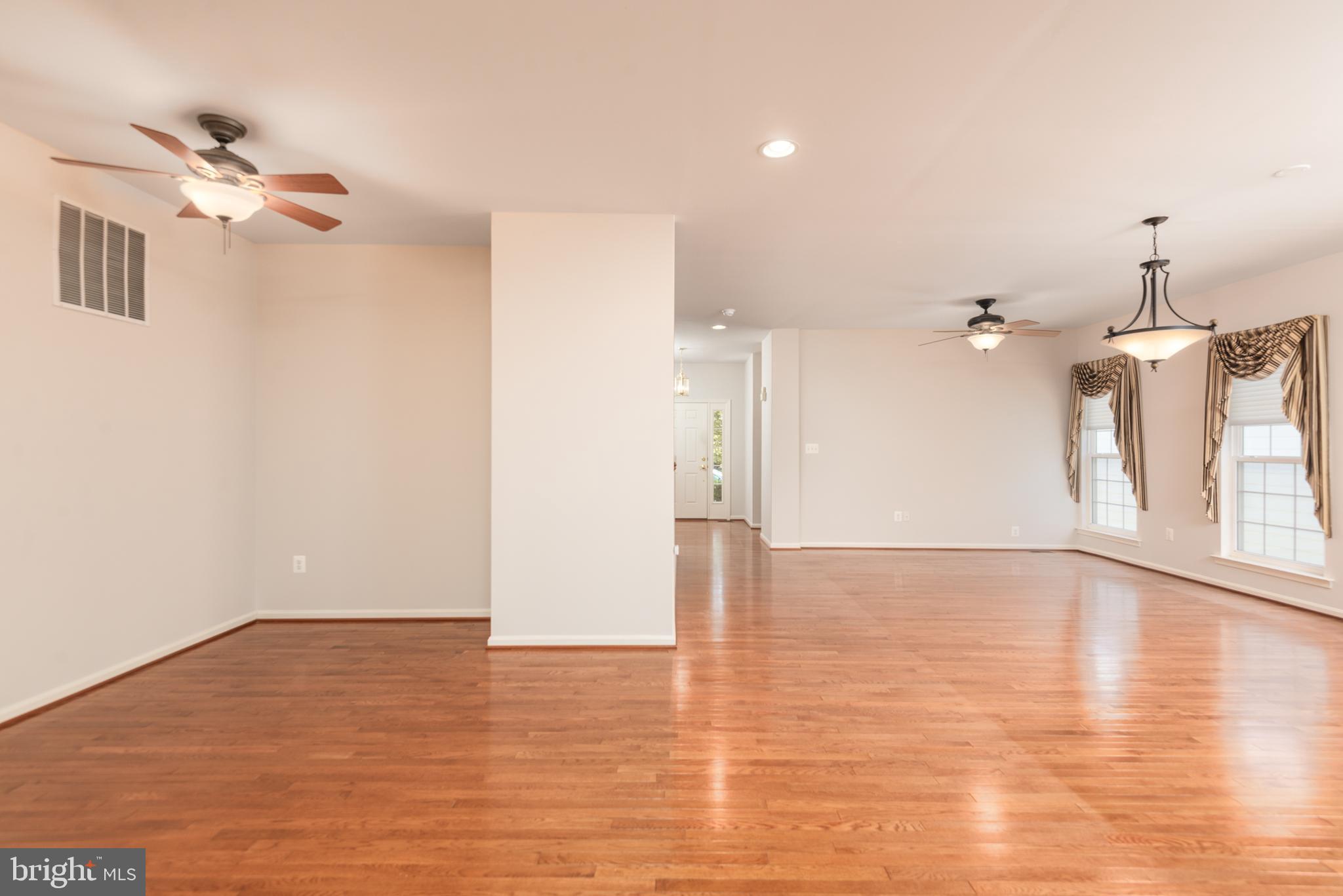 SYMPHONY VILLAGE AT CENTREVILLE - Residential