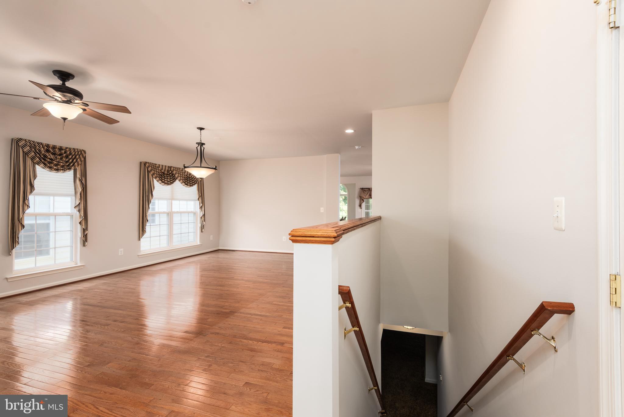 SYMPHONY VILLAGE AT CENTREVILLE - Residential