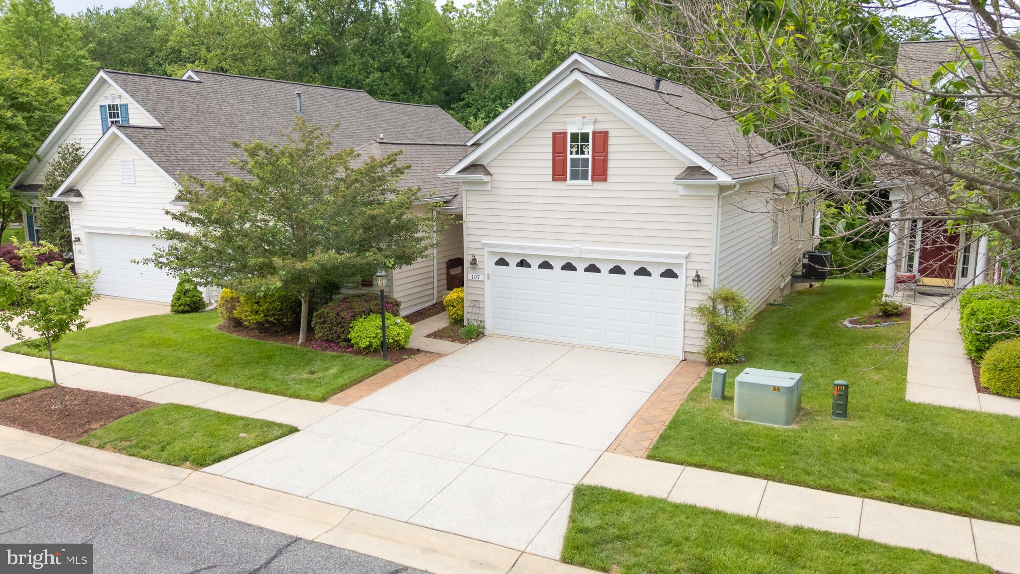 SYMPHONY VILLAGE AT CENTREVILLE - Residential