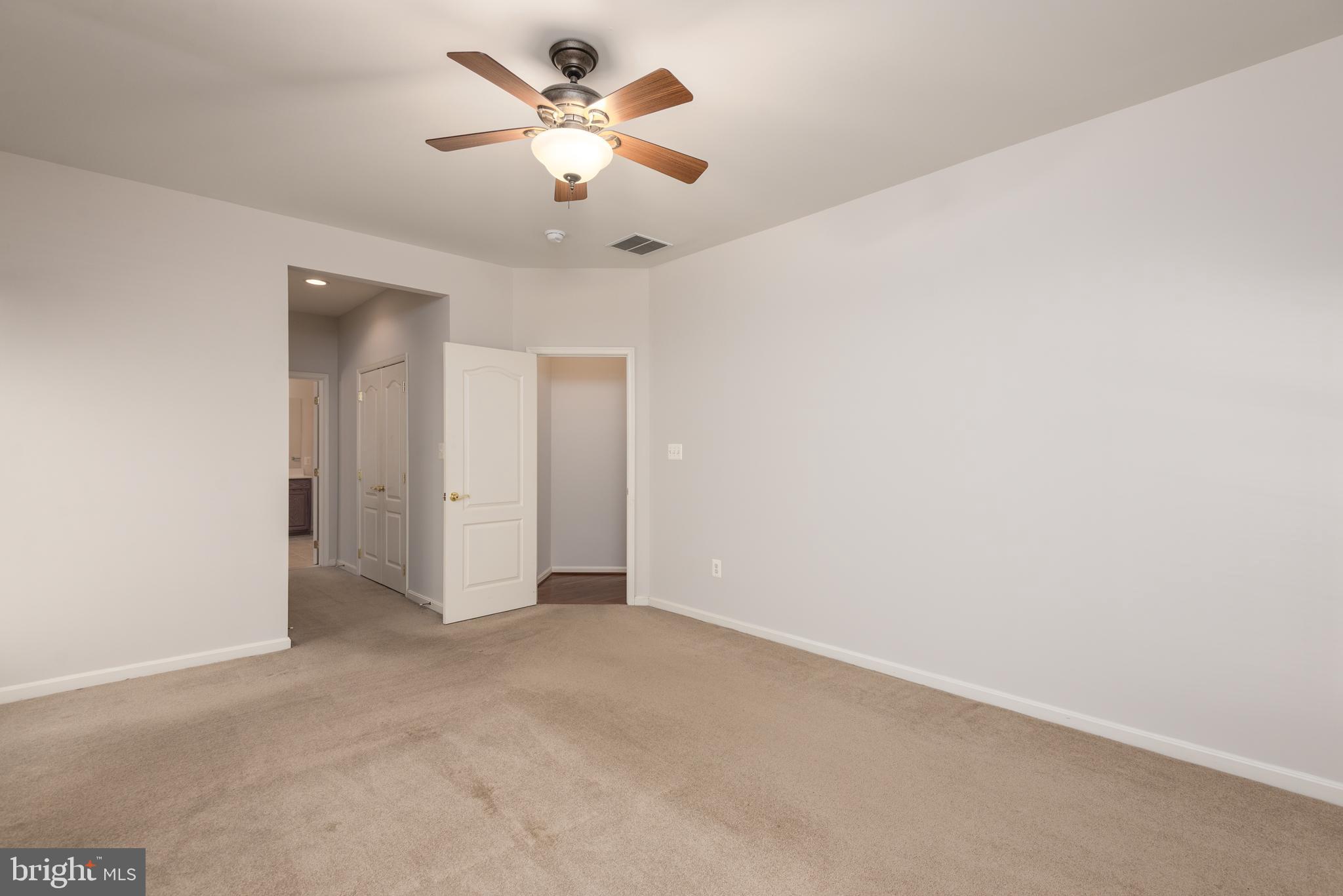 SYMPHONY VILLAGE AT CENTREVILLE - Residential