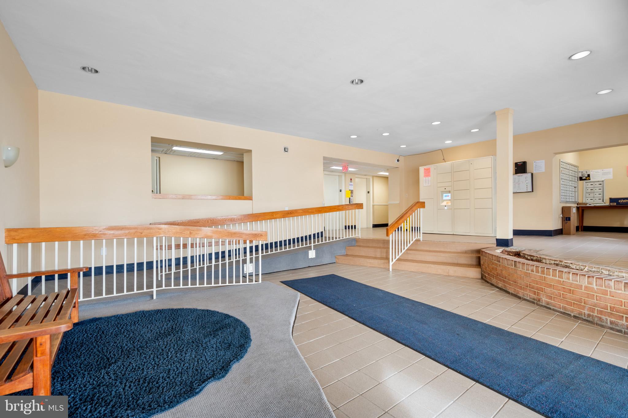 COLUMBIA KNOLL - Residential