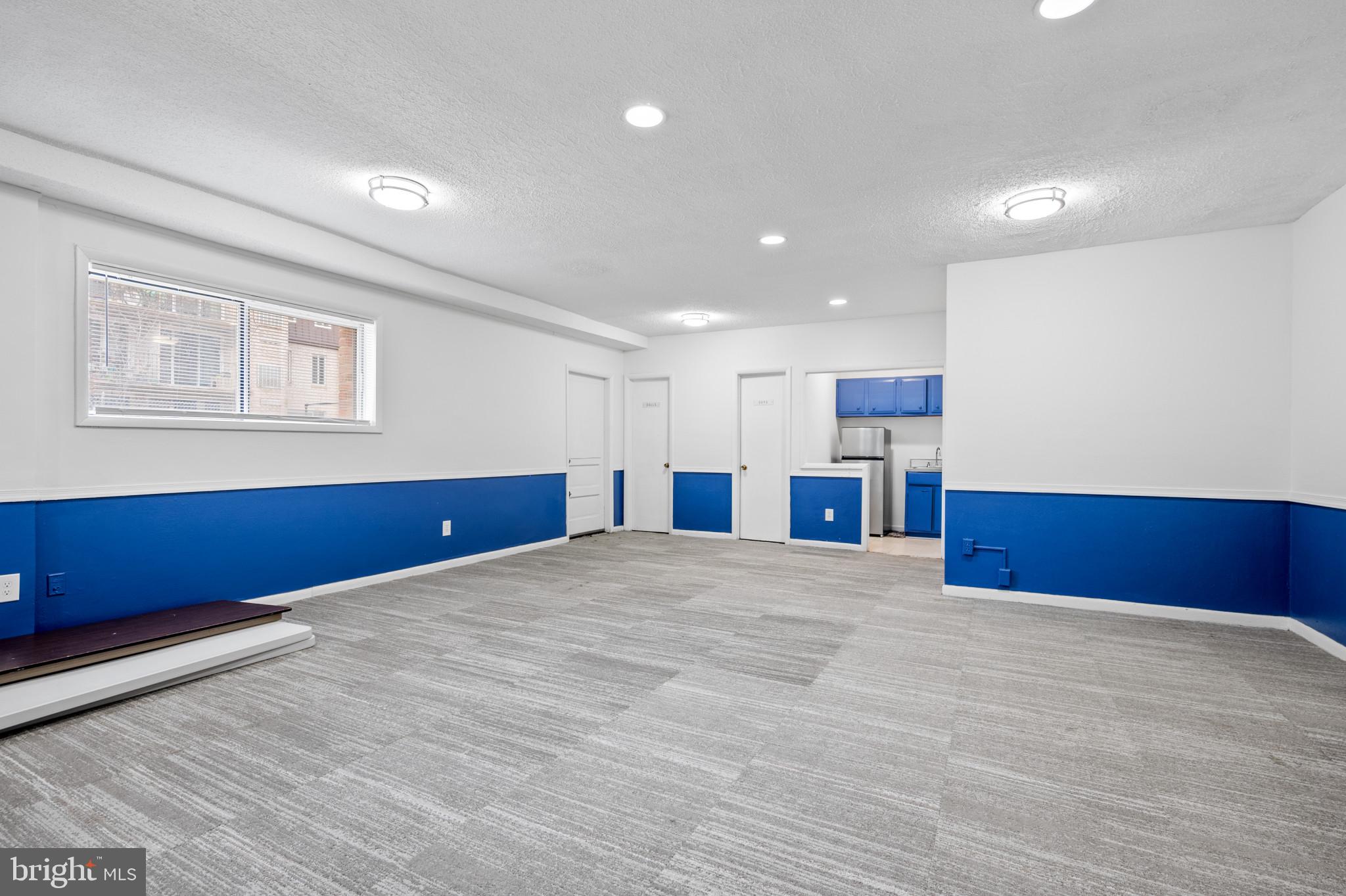 COLUMBIA KNOLL - Residential