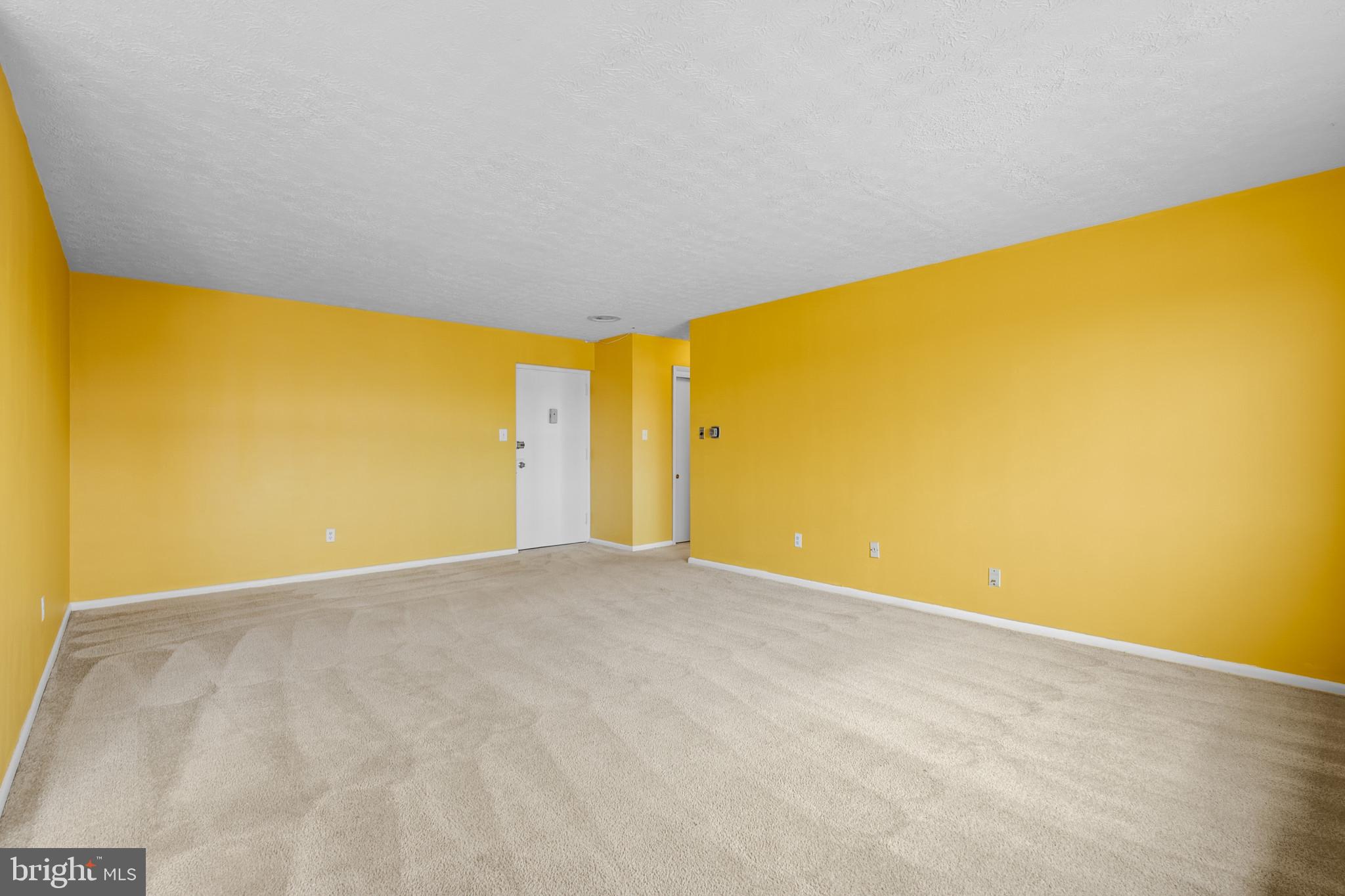 COLUMBIA KNOLL - Residential