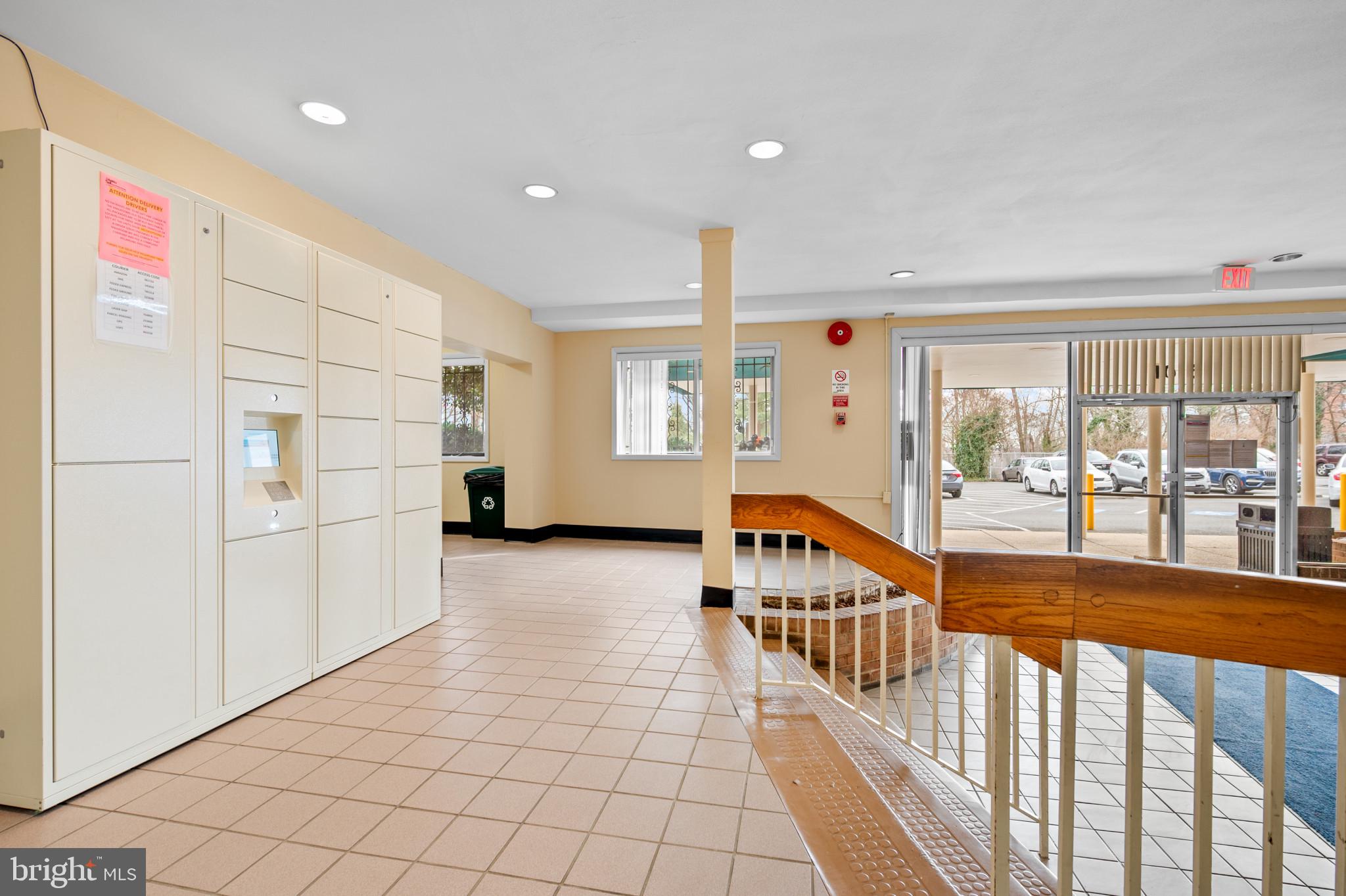 COLUMBIA KNOLL - Residential