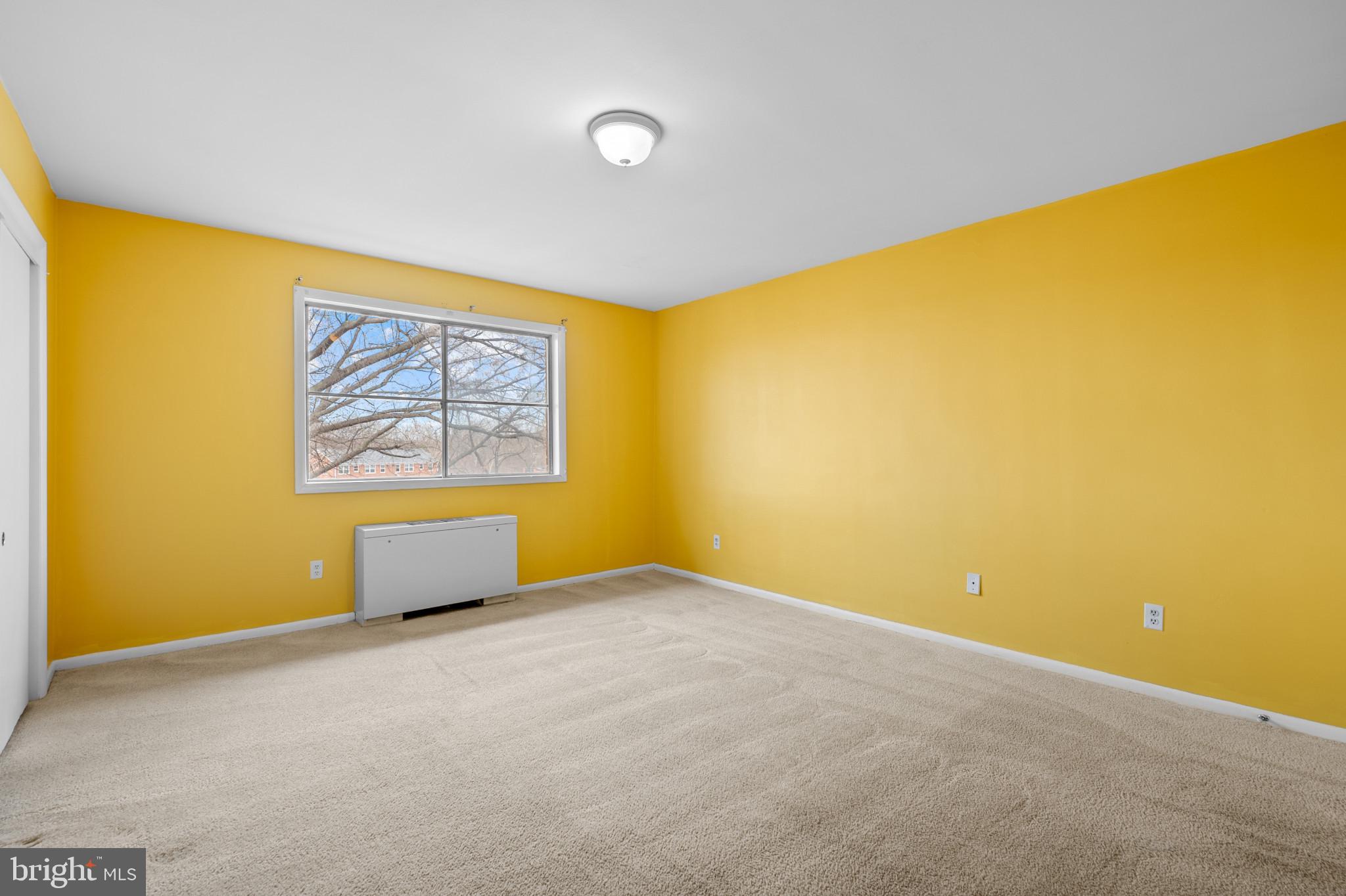 COLUMBIA KNOLL - Residential