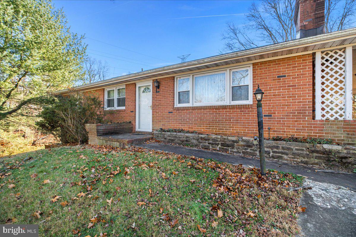 CHESTNUT HILL - Residential