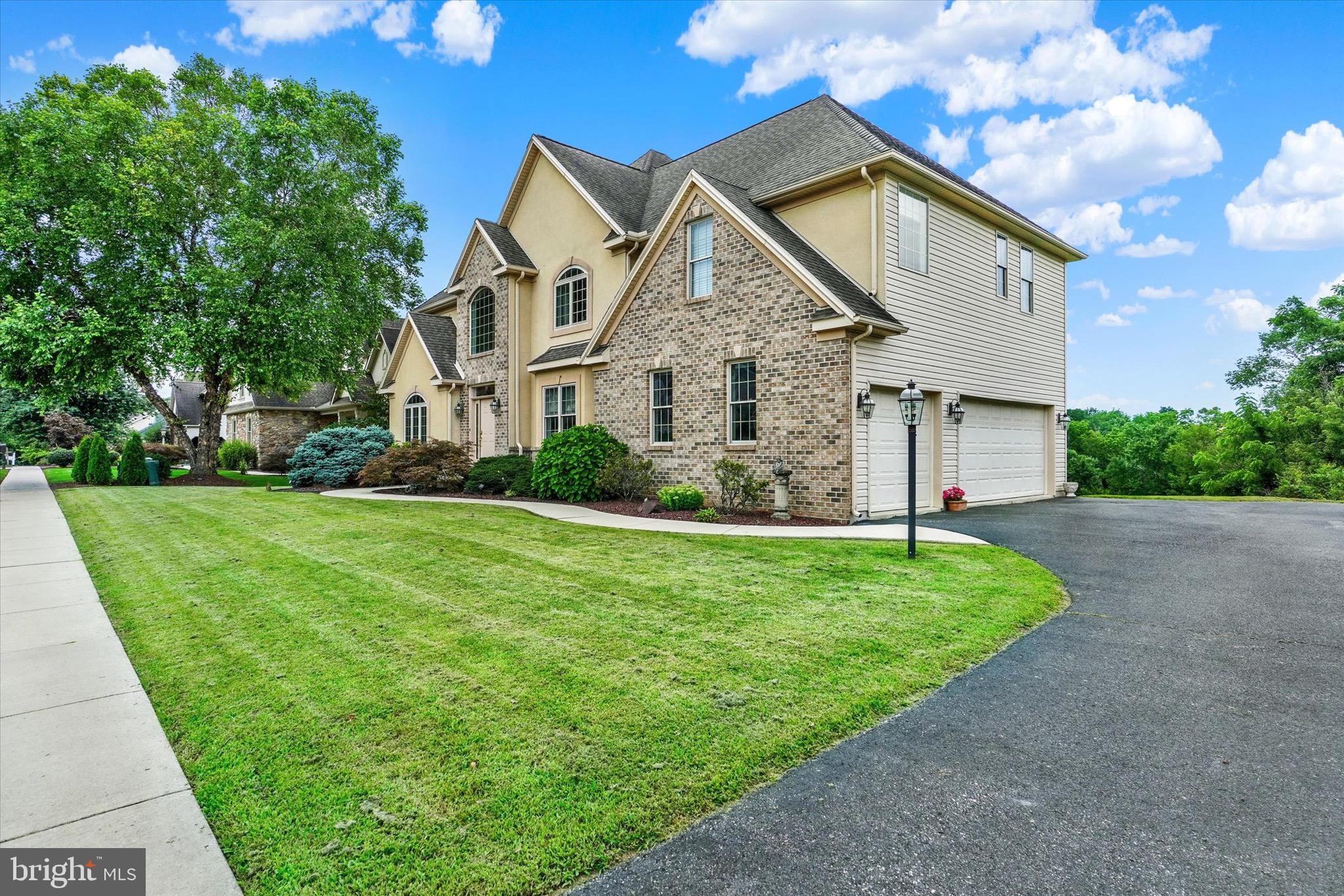 1503 FARM CROSS WAY