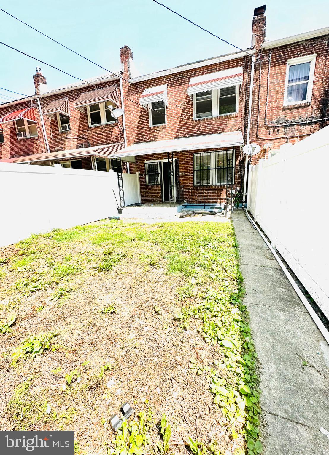 PARKLANE - Residential Lease