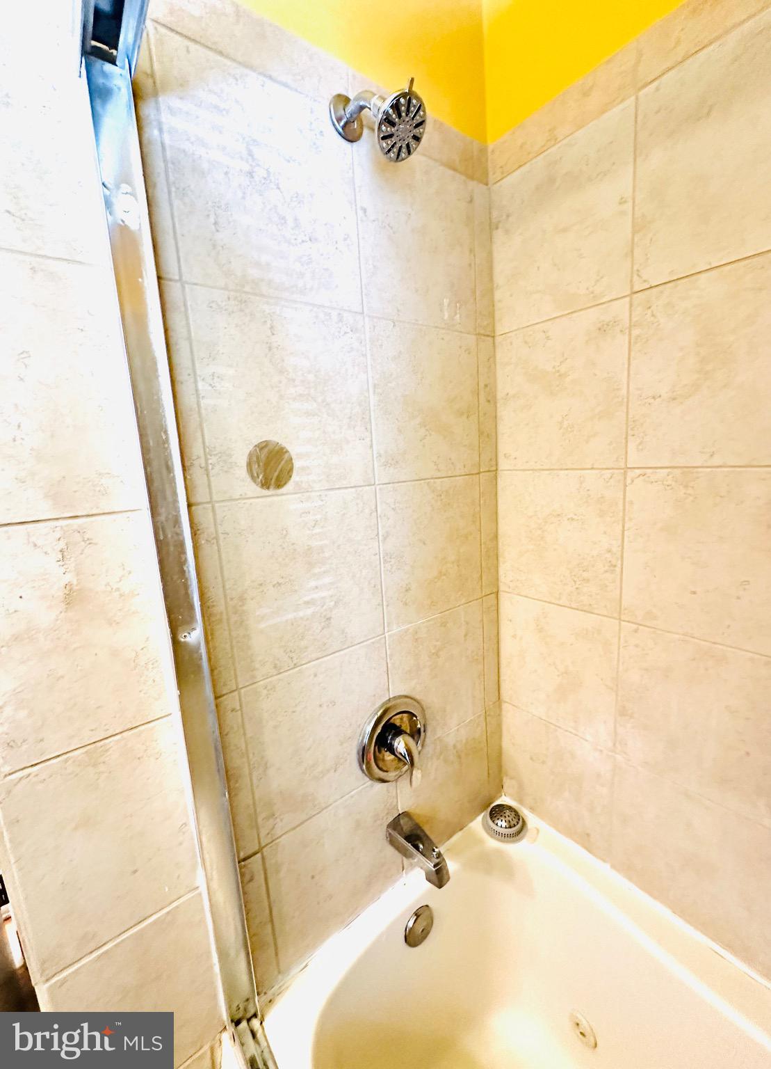 PARKLANE - Residential Lease