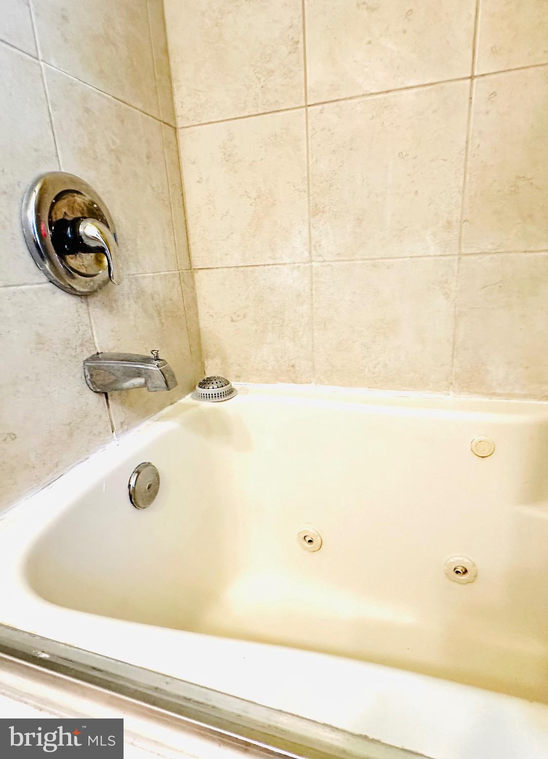 PARKLANE - Residential Lease