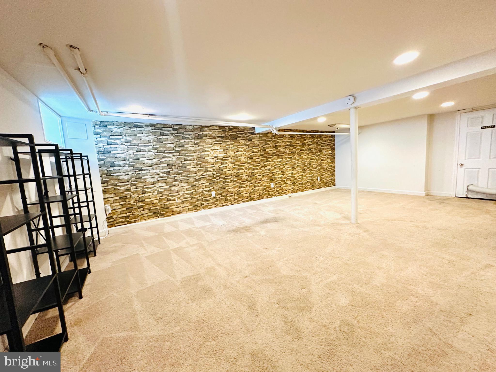 PARKLANE - Residential Lease