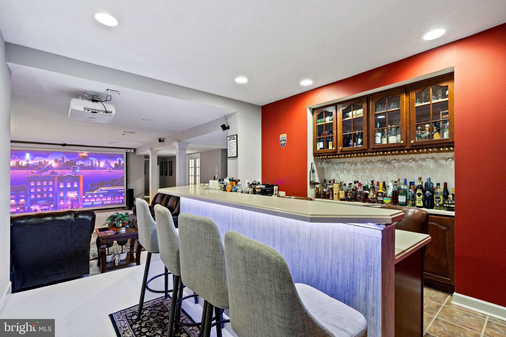 HAYFIELDS MANOR - Residential