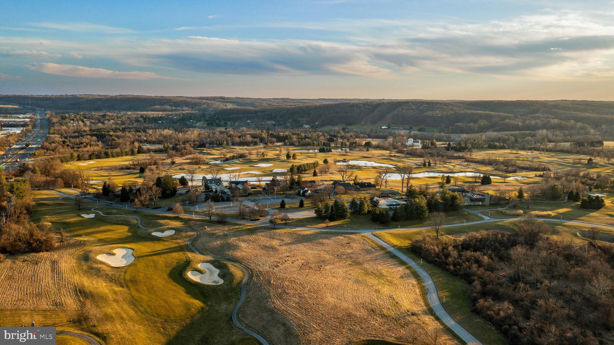 HAYFIELDS MANOR - Residential