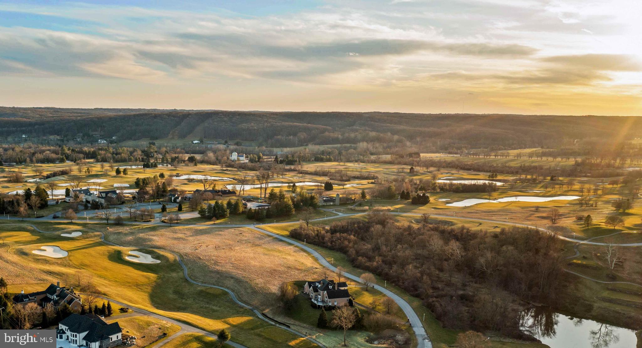 HAYFIELDS MANOR - Residential