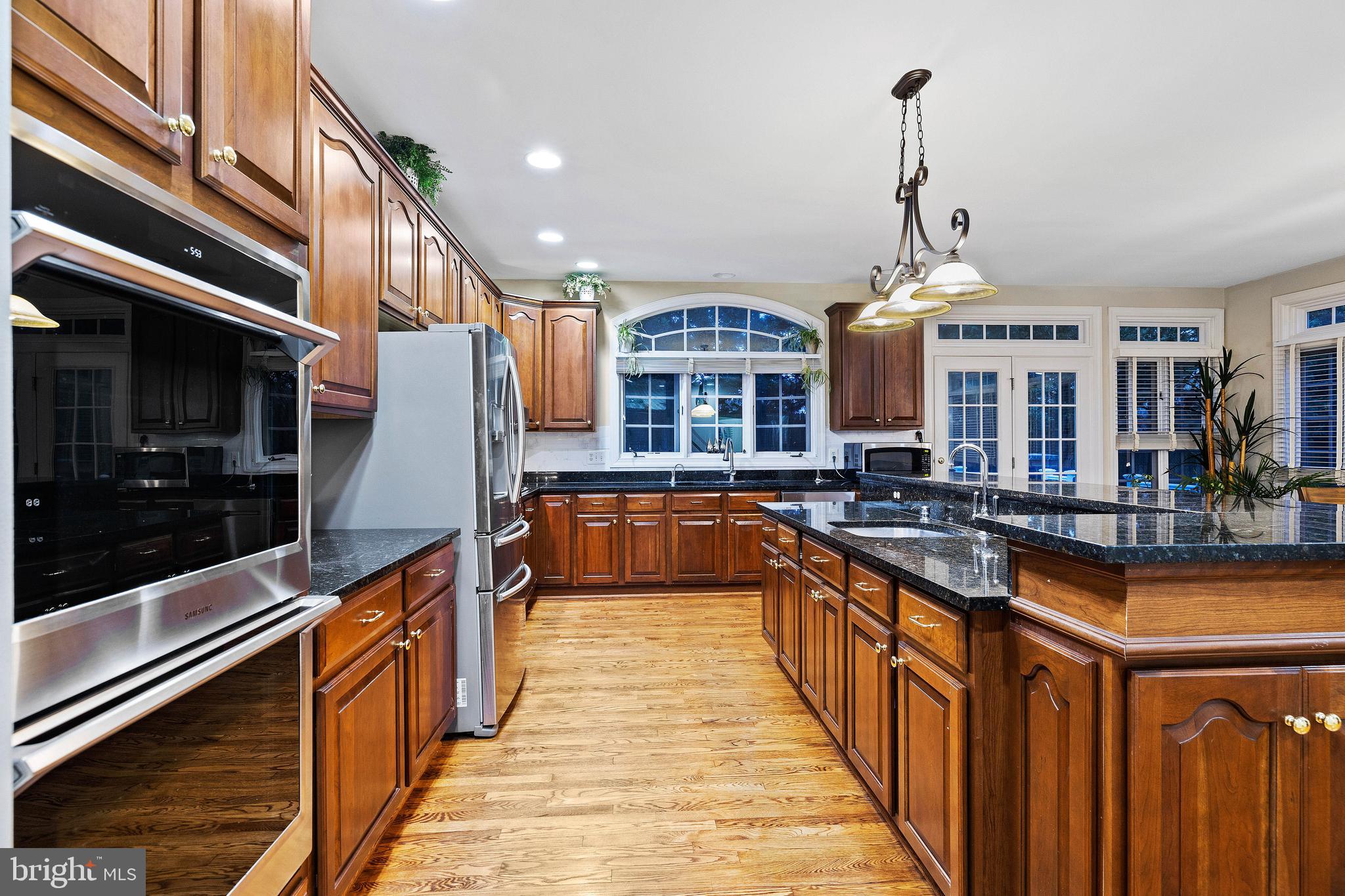 HAYFIELDS MANOR - Residential